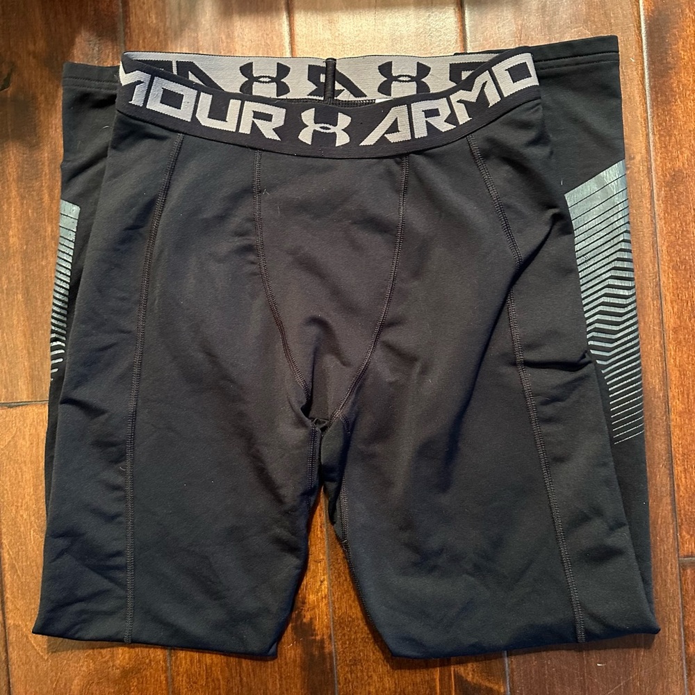 Youth XL Under Armour fleece lined leggings